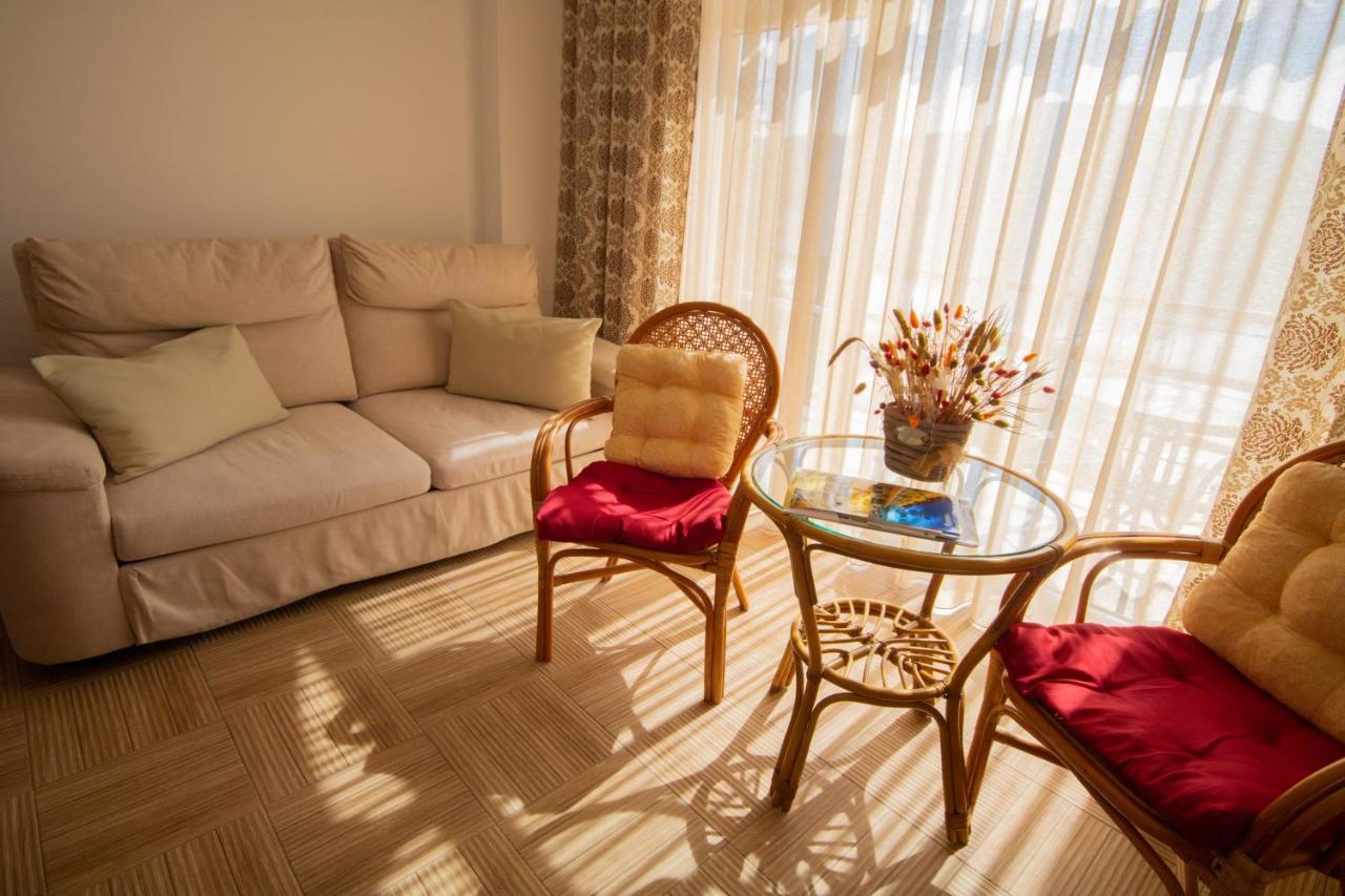 Mai Danube Hotel Ieşelniţa Eksteriør billede
