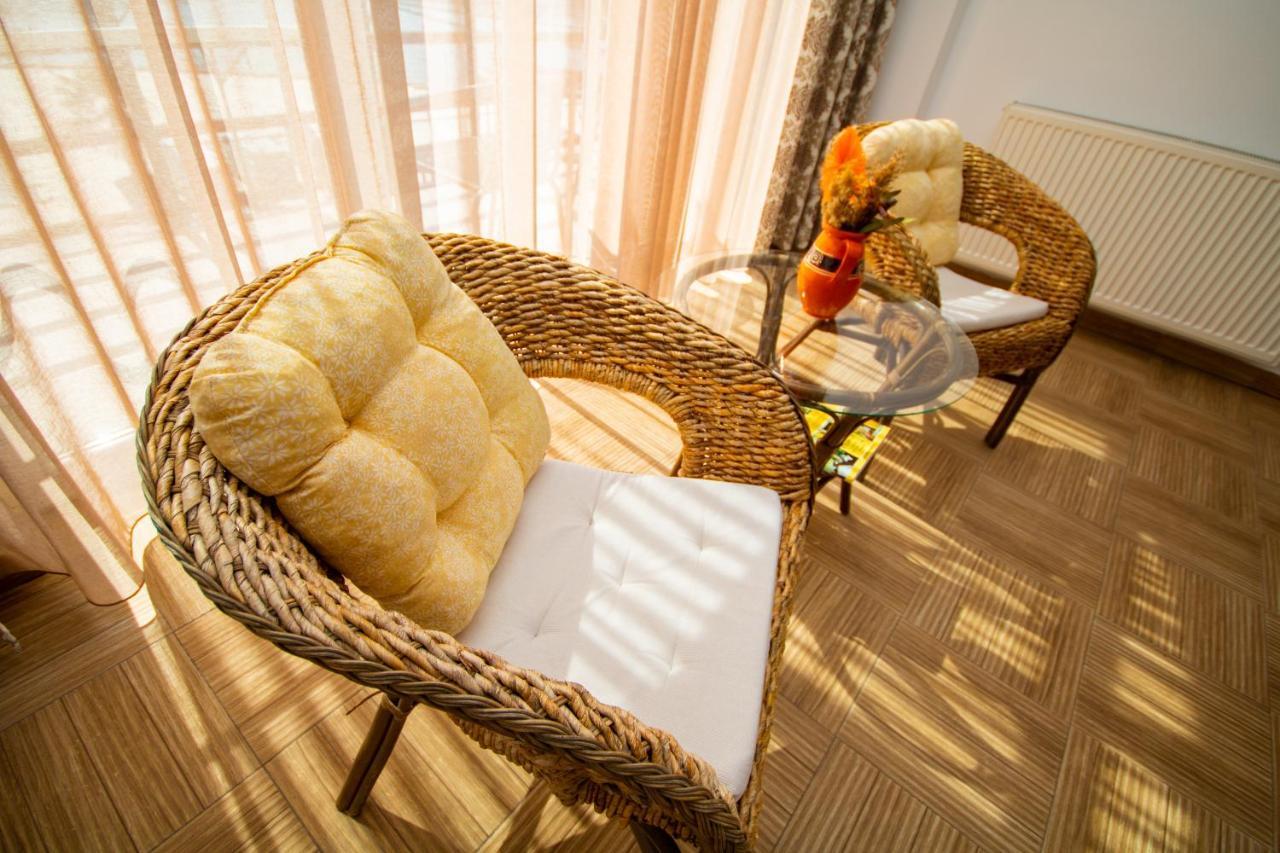 Mai Danube Hotel Ieşelniţa Eksteriør billede