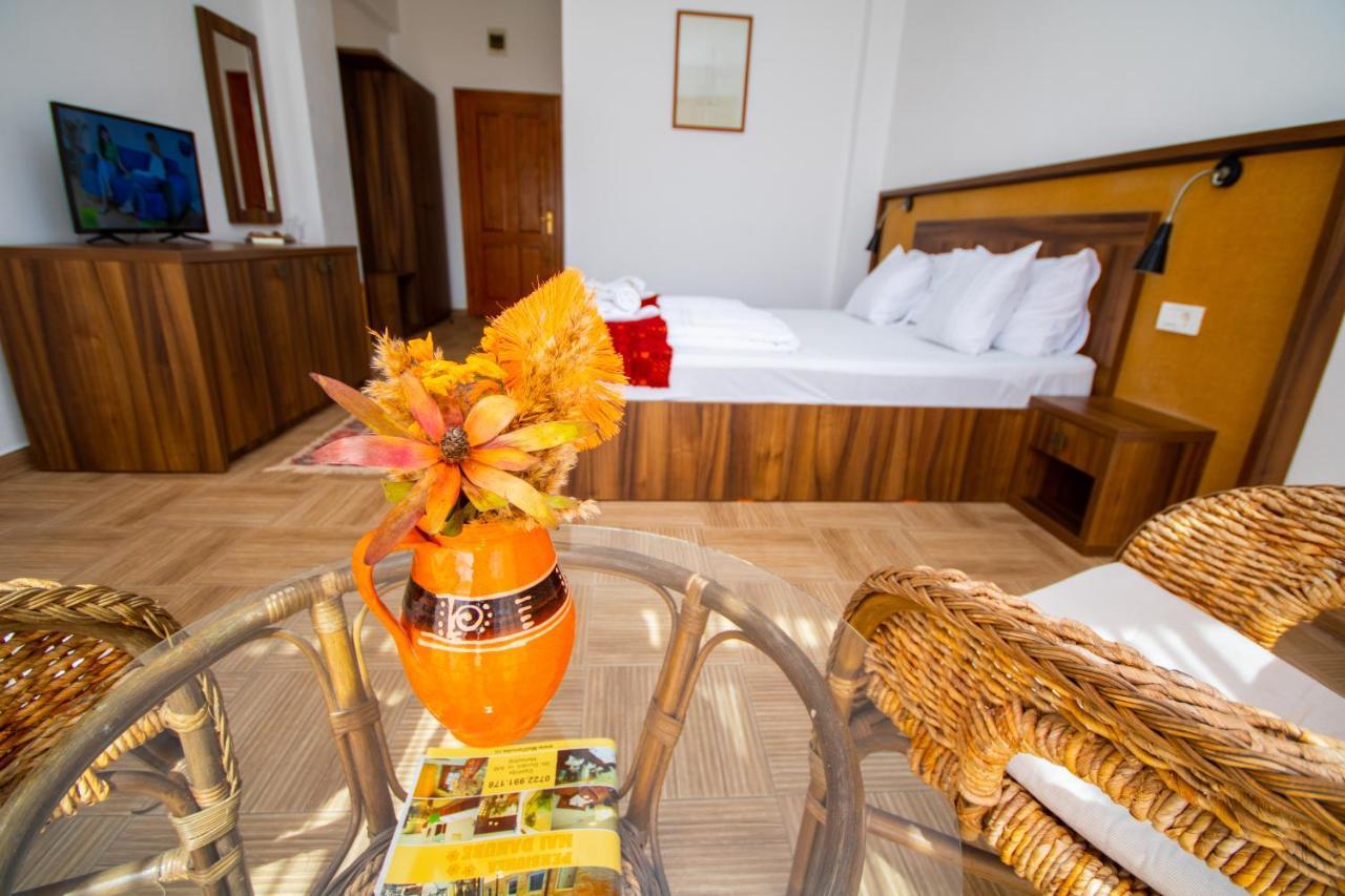 Mai Danube Hotel Ieşelniţa Eksteriør billede