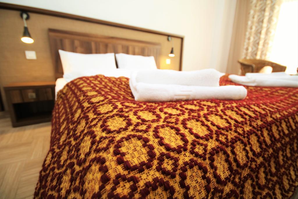 Mai Danube Hotel Ieşelniţa Eksteriør billede