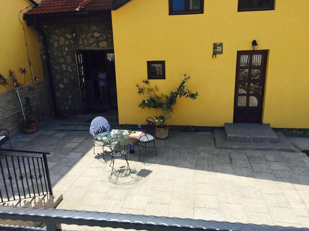 Mai Danube Hotel Ieşelniţa Eksteriør billede