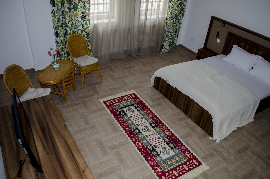 Mai Danube Hotel Ieşelniţa Eksteriør billede