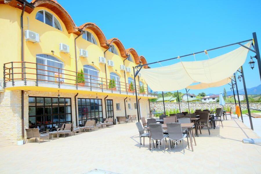 Mai Danube Hotel Ieşelniţa Eksteriør billede